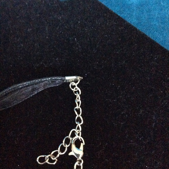 Murano Style Beautiful glass flowered necklace. - Picture 4 of 8